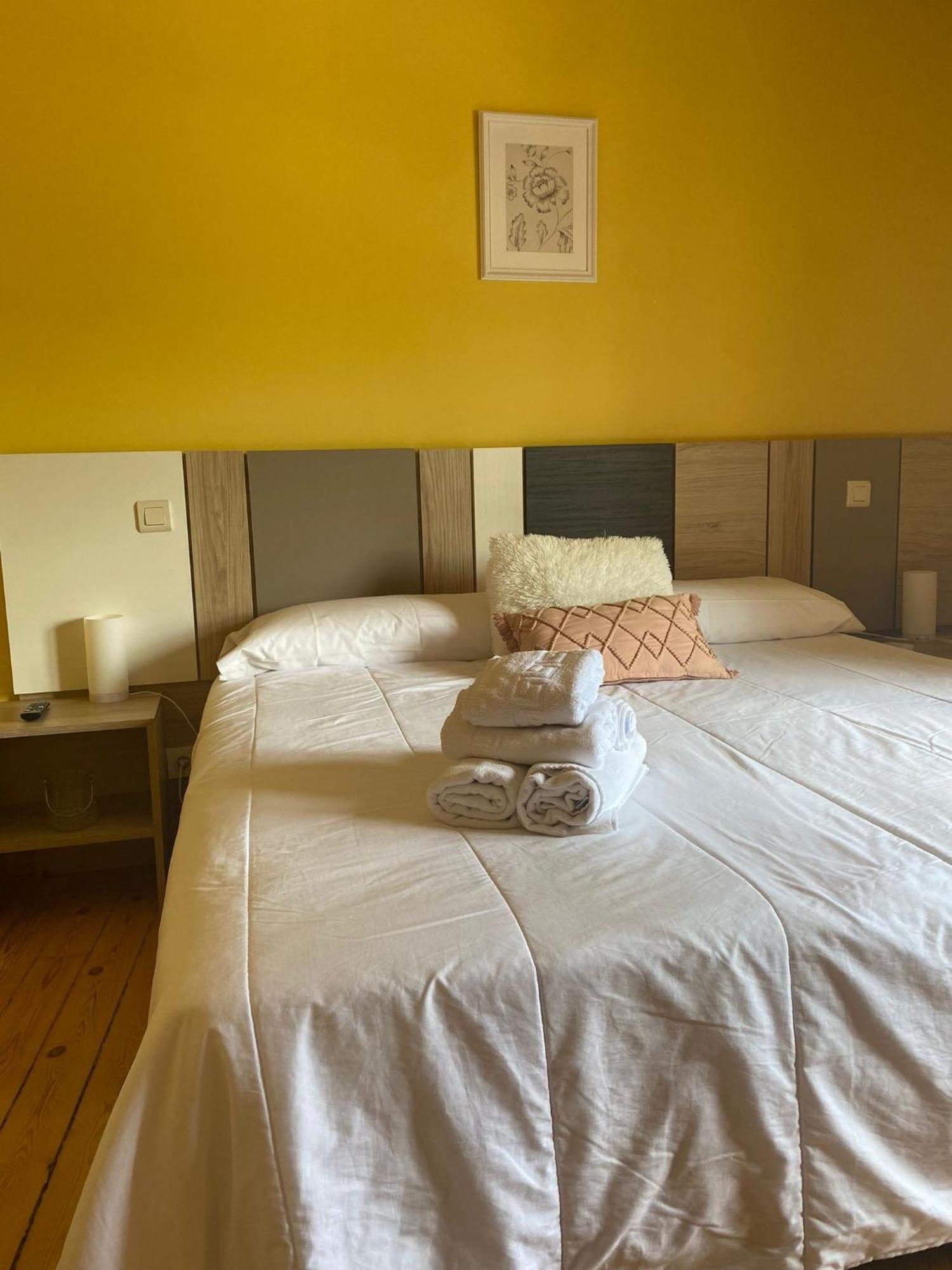 Hotel Restaurante Agapio De Tresnino Quintanilla de Onésimo Kültér fotó