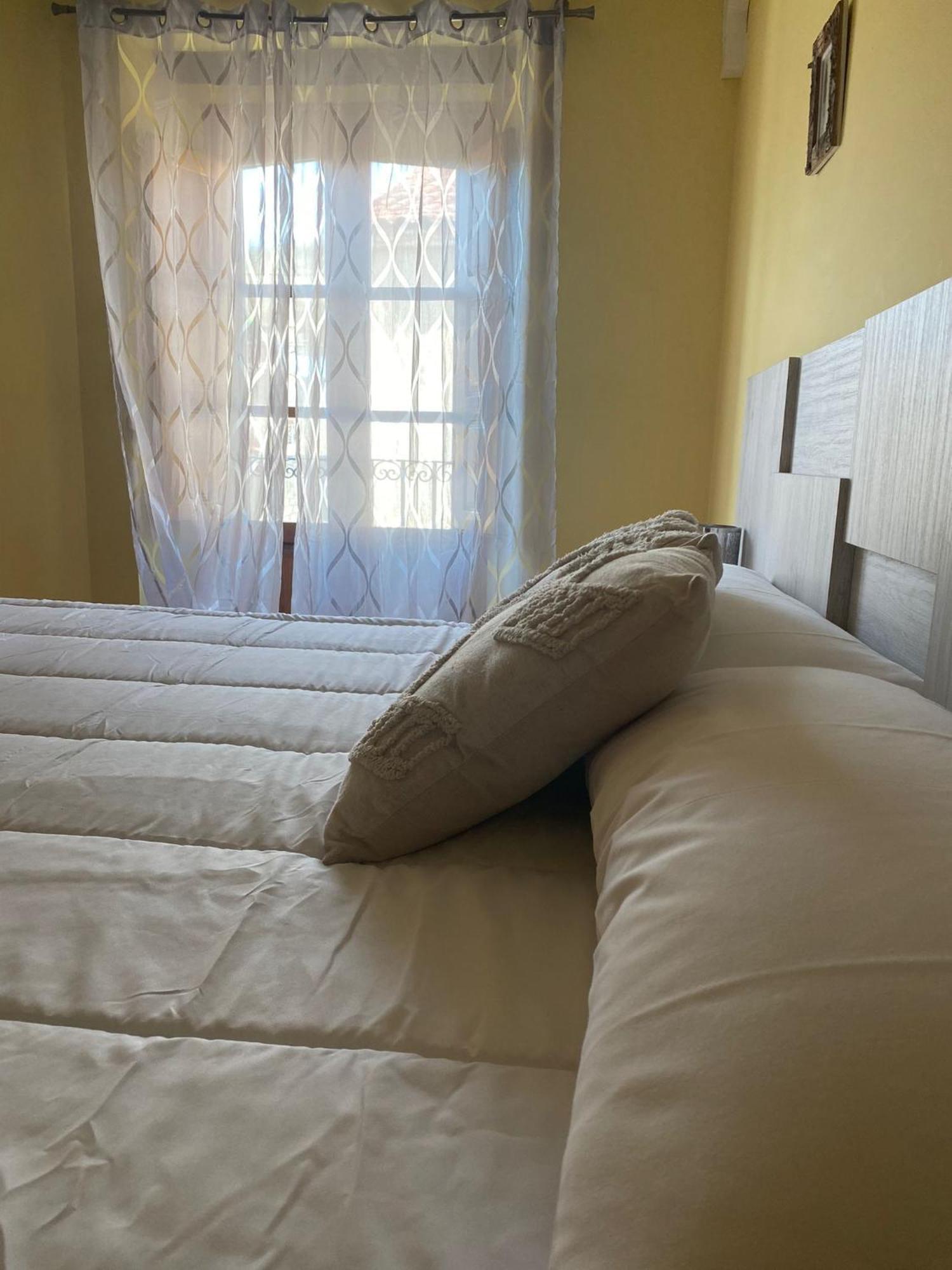 Hotel Restaurante Agapio De Tresnino Quintanilla de Onésimo Kültér fotó