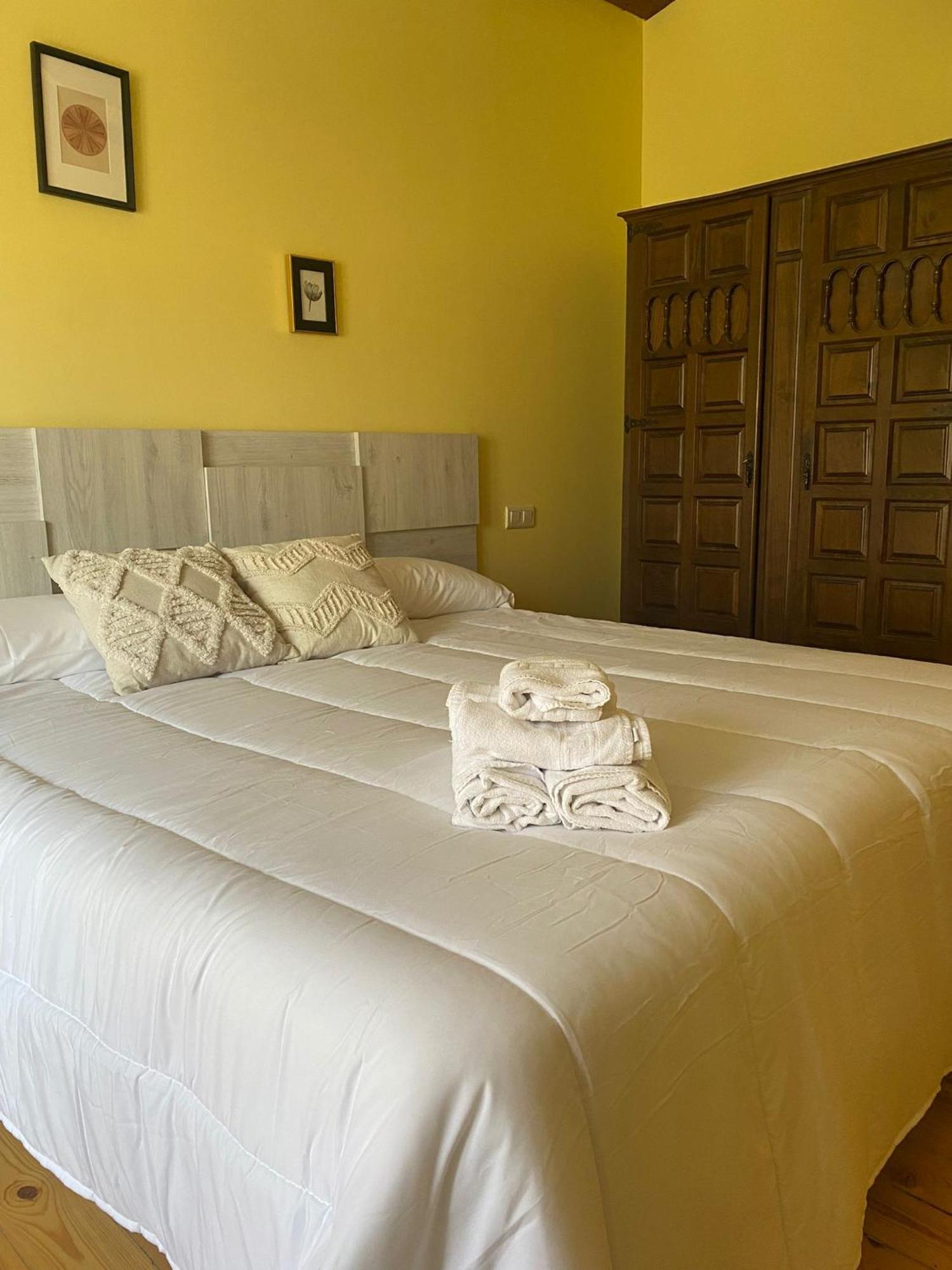 Hotel Restaurante Agapio De Tresnino Quintanilla de Onésimo Kültér fotó