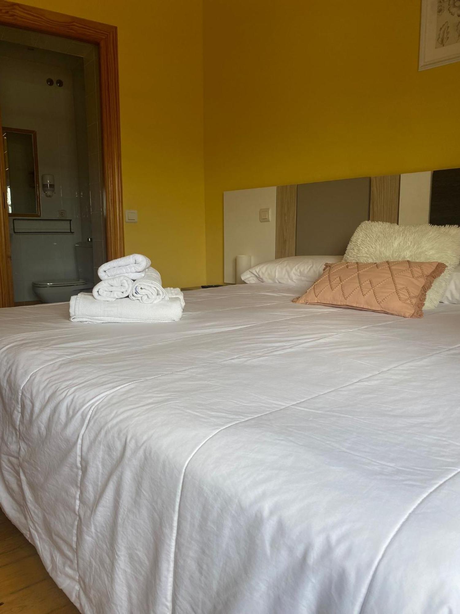 Hotel Restaurante Agapio De Tresnino Quintanilla de Onésimo Kültér fotó