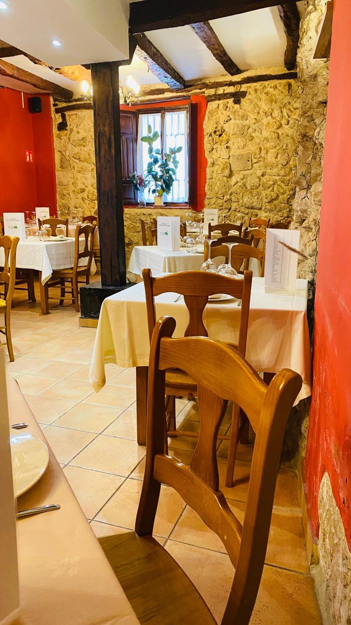 Hotel Restaurante Agapio De Tresnino Quintanilla de Onésimo Kültér fotó