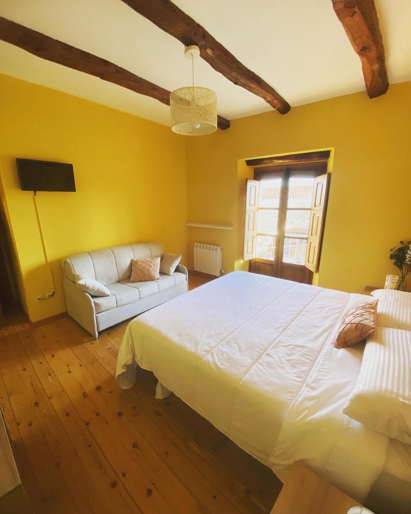 Hotel Restaurante Agapio De Tresnino Quintanilla de Onésimo Kültér fotó
