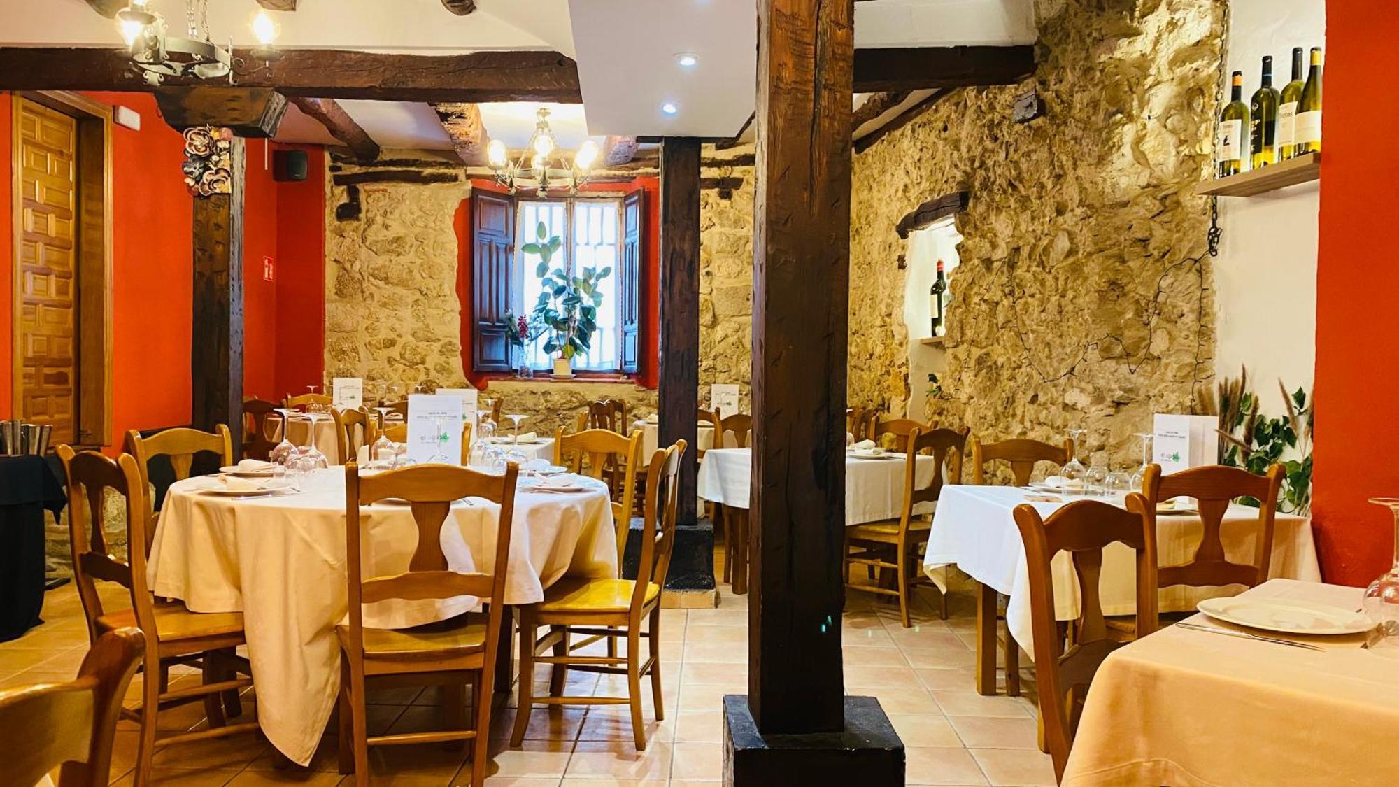 Hotel Restaurante Agapio De Tresnino Quintanilla de Onésimo Kültér fotó