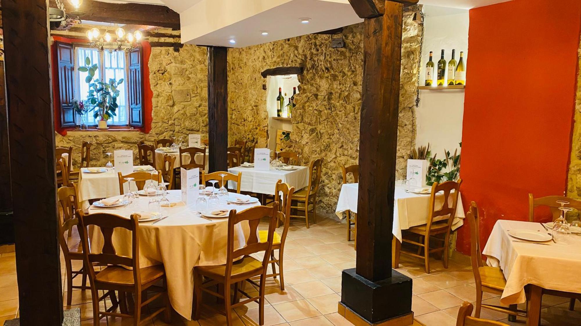 Hotel Restaurante Agapio De Tresnino Quintanilla de Onésimo Kültér fotó