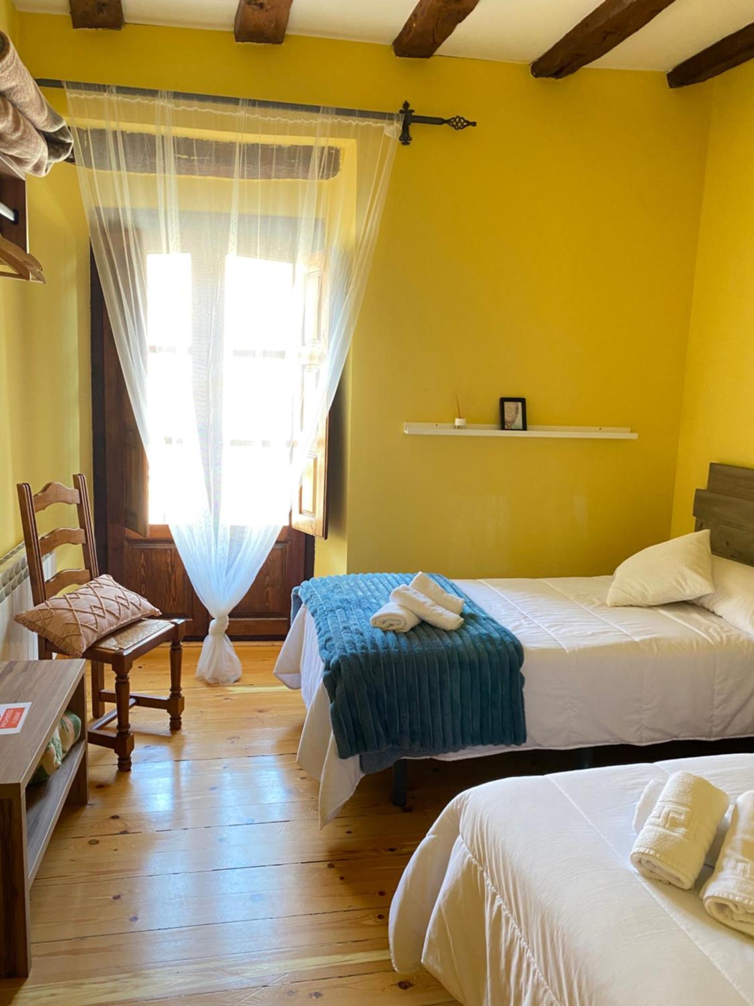 Hotel Restaurante Agapio De Tresnino Quintanilla de Onésimo Kültér fotó